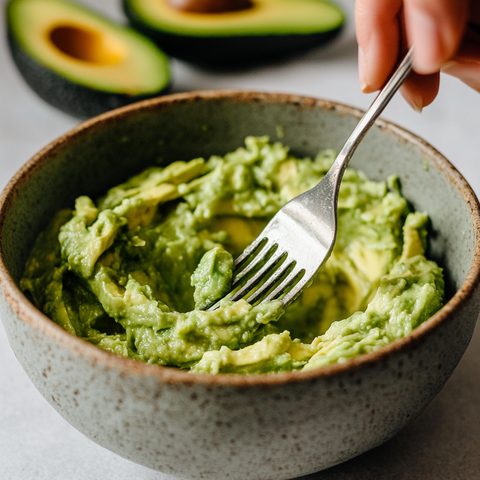 Prepare the avocado cream