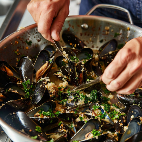 Add Mussels and Seasonings: